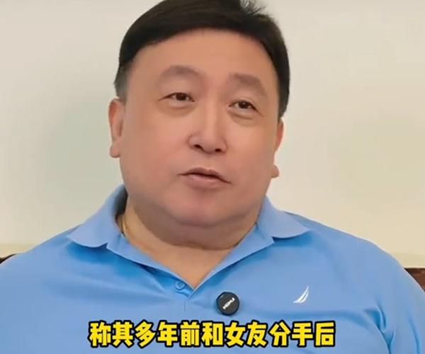 近日，香港著名导演王晶在网络节目“晶哥讲实话”中发布视频，暗指某TVB出身男星向