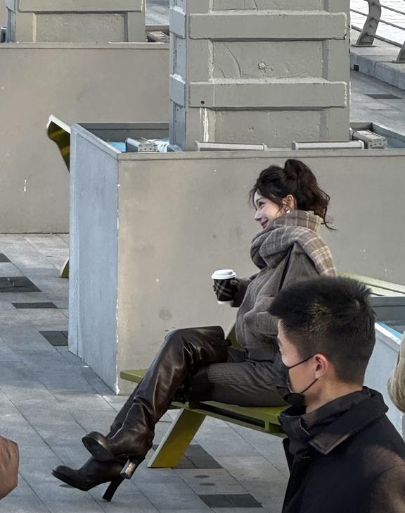 好激动 西岸🫶🏻看我拍到了谁🙀🙀🙀
好开心 好激动 🤩！
易梦玲 R