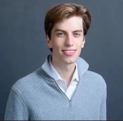 看到一个翻译Leopold刘波德有点像刘波儿