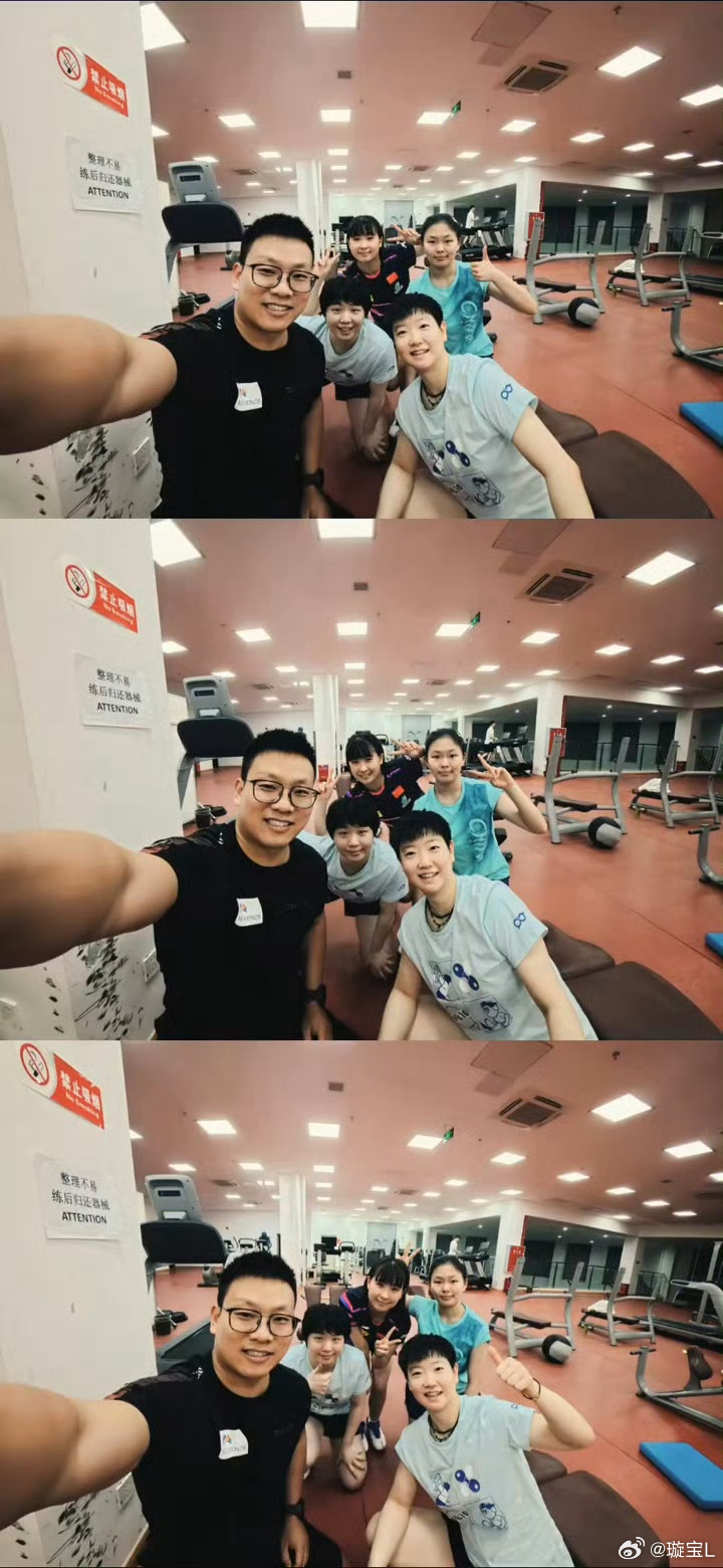 孙颖莎封训合影“走完了该走的路，才能走想走的路。”孙颖莎健康涨球，多哈一切顺利！