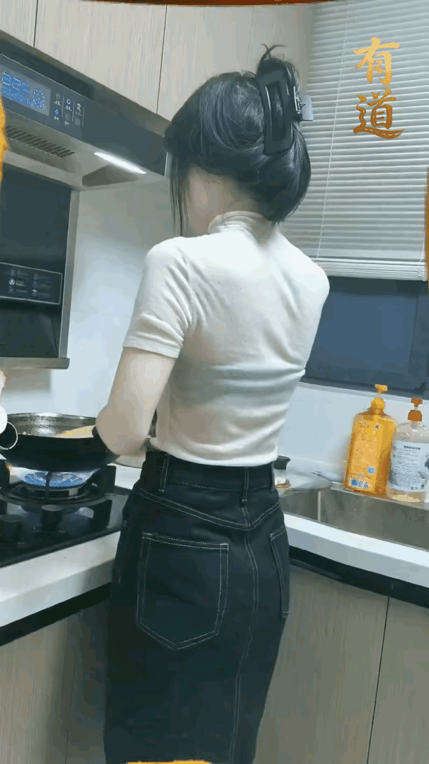 终于梦想成真了，来她家吃她亲手做的饭
