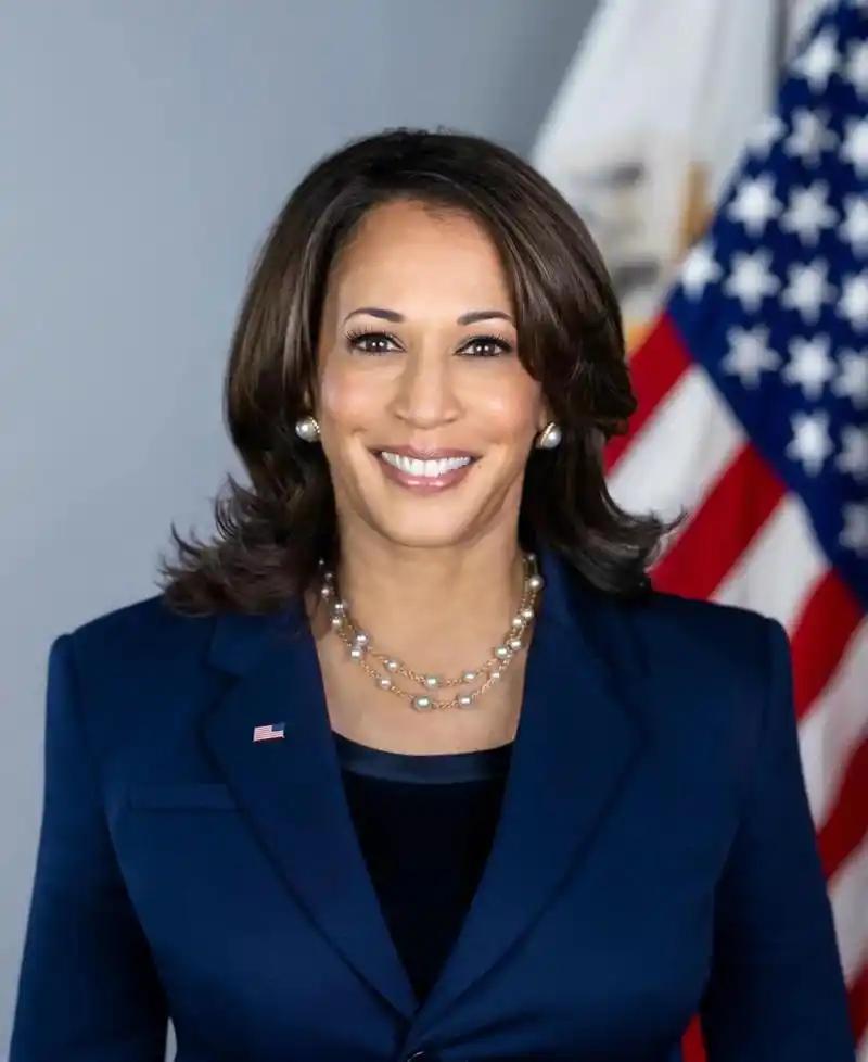 最新消息！！！
哈里斯或将参加2028年总统大选！
当地时间2月4日，美国前副总