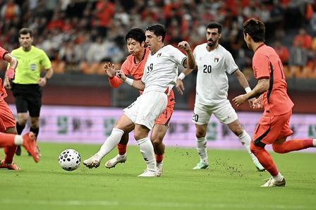 “立刻滚出国家队，永不录用！”

10 月 2 日，国足在重庆踢热身赛，结果 0