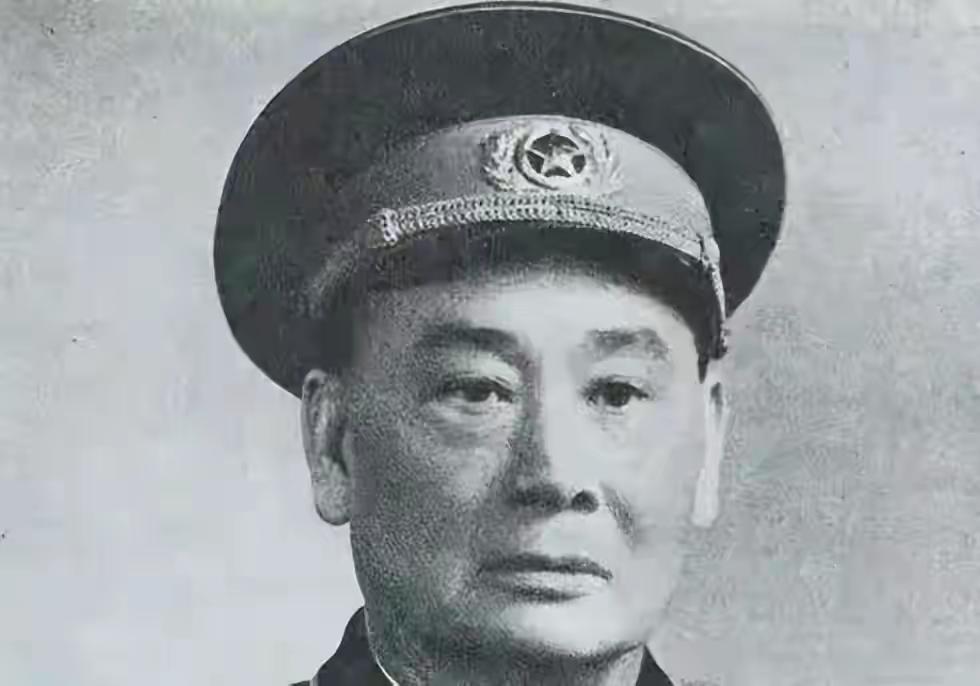 陶峙岳在新疆起义前，放走了一大批反动军官，毛主席却说这件事该表扬！

这话搁在一