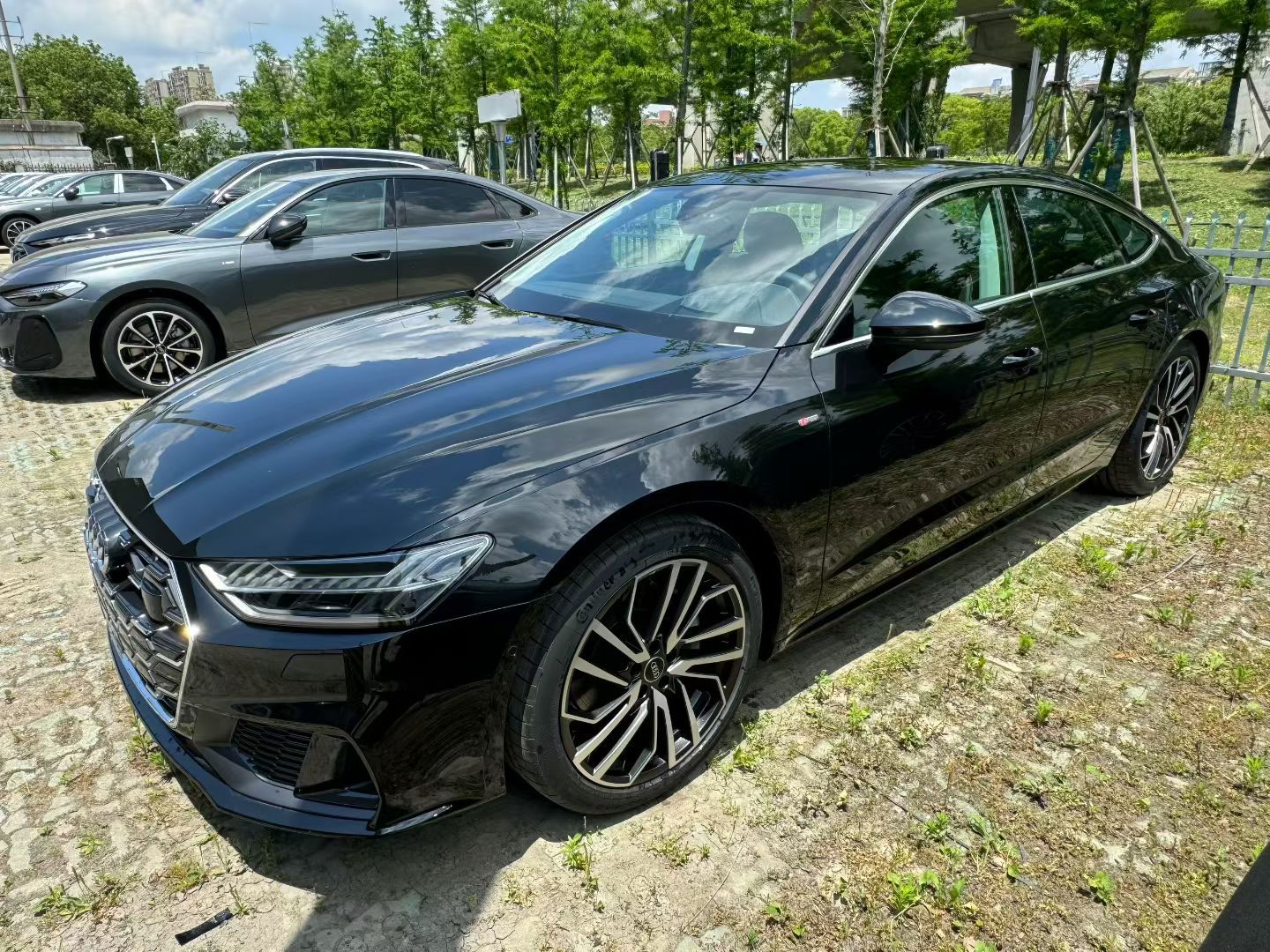 特价出一台A7 Sportback 45TFSI 臻选型  指导价626800黑