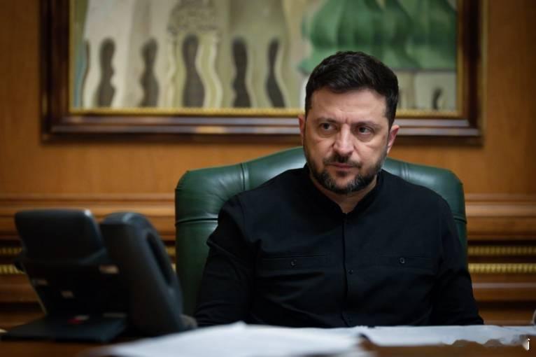 【泽连斯基：美国的安全保障文件已100%准备就绪】网页链接乌克兰总统泽连斯基在维