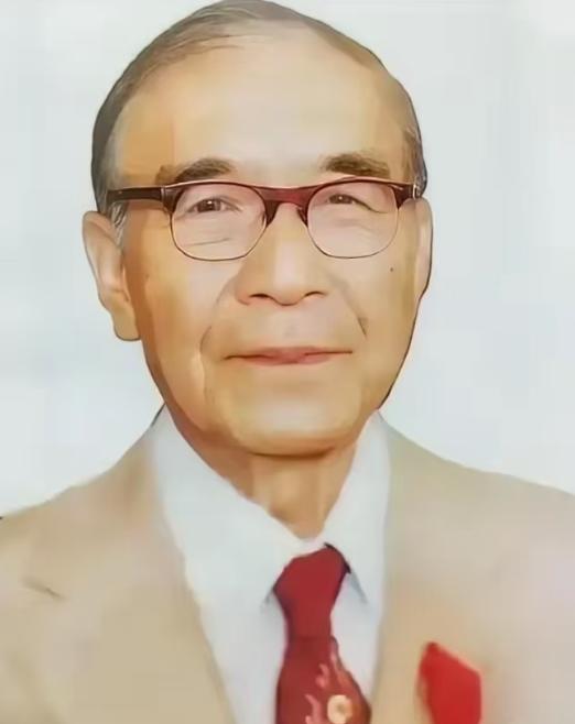 85岁的他喝迷糊了，把家里23岁的小保姆当成了自己老婆。第二天，保姆说她啥都不要
