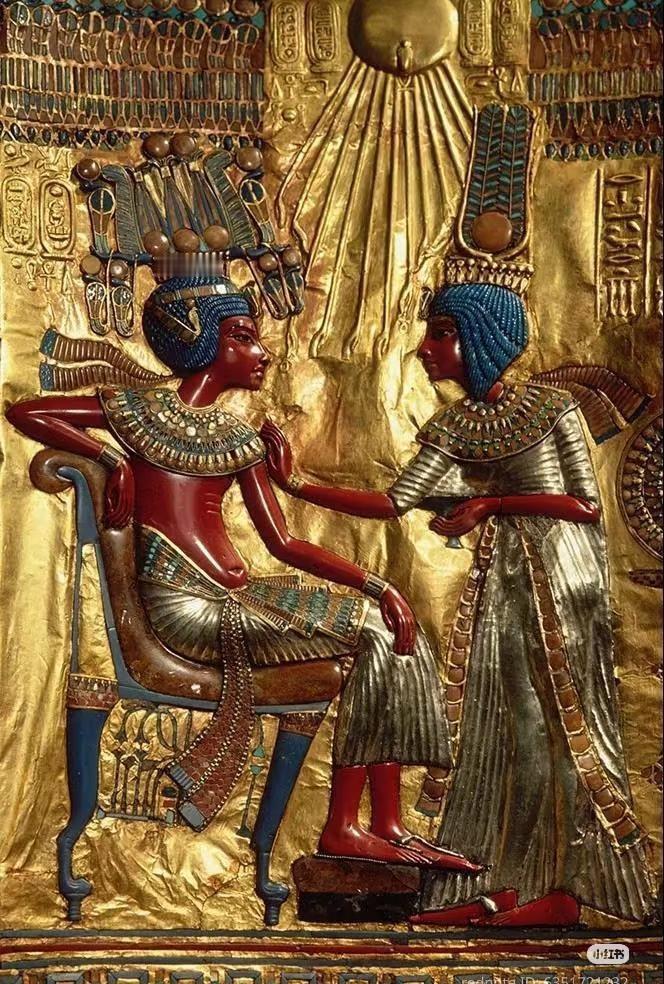 古埃及八位女性改写历史
在古埃及文明中，女性并非社会边缘者，而是能够在政治、宗教