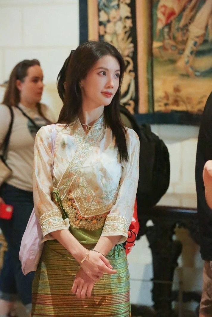 金晨仍持续掉粉 金晨这是发生什么事了？是因为一年多前的交通事故实吗？还是因为其他