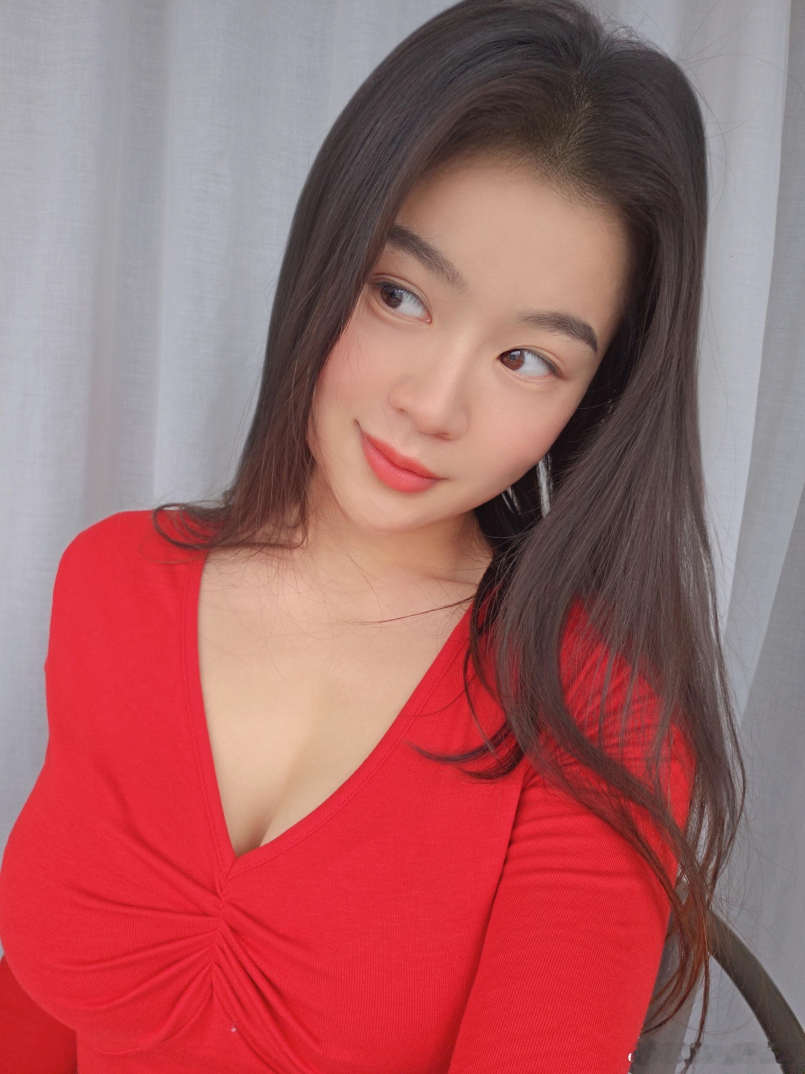 今早起床，又拉黑10个粉丝，3个几级铁粉，打心底看不起我、鄙视我，然后又关注我干
