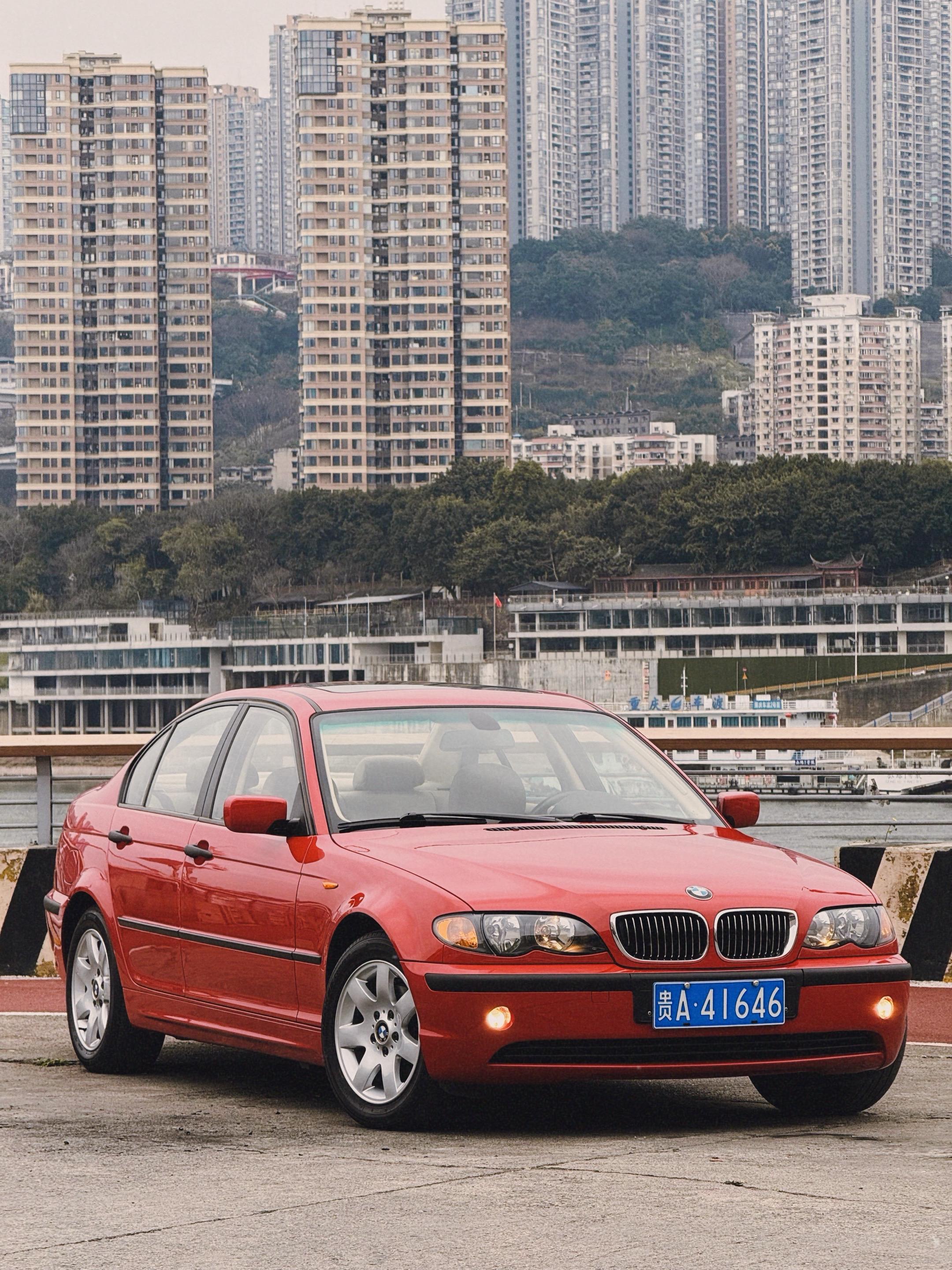 最成功的3系- BMW E46。