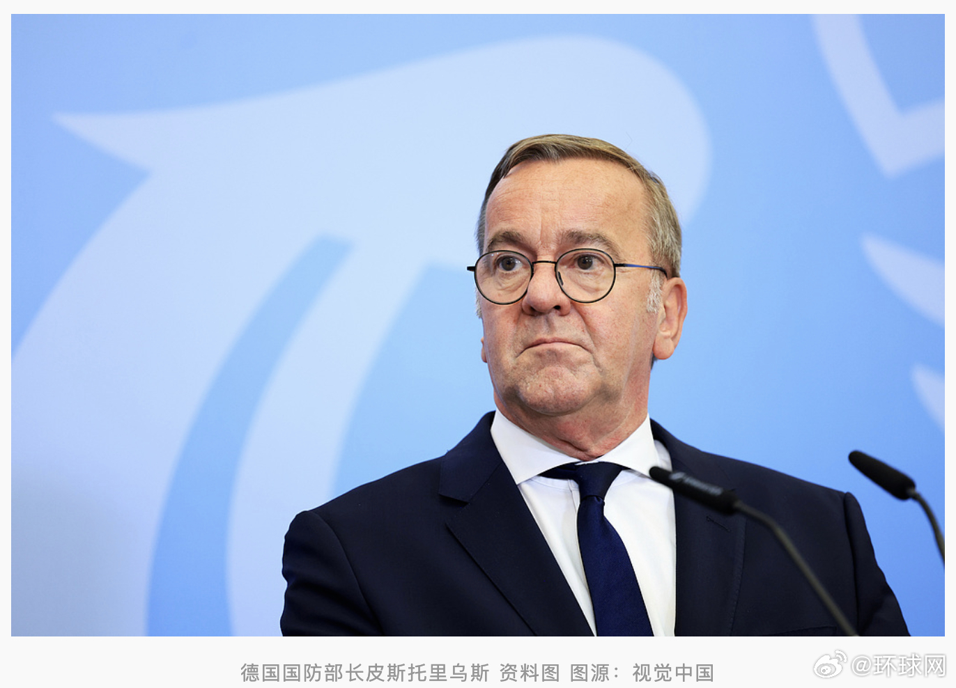 #德防长驳斥特朗普#【外媒：特朗普要求北约欧洲盟友“忠诚”，德国防长驳斥】据美国