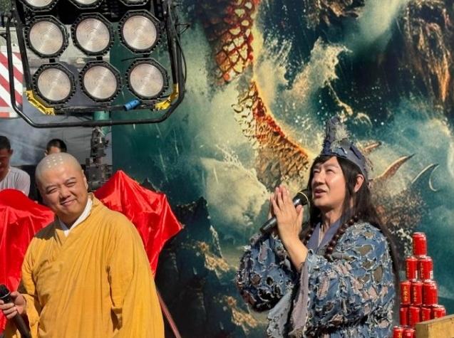 《活佛济公》电影版开机
主演都是电视剧原班人马，IP不错，但是时隔15年拍电影版