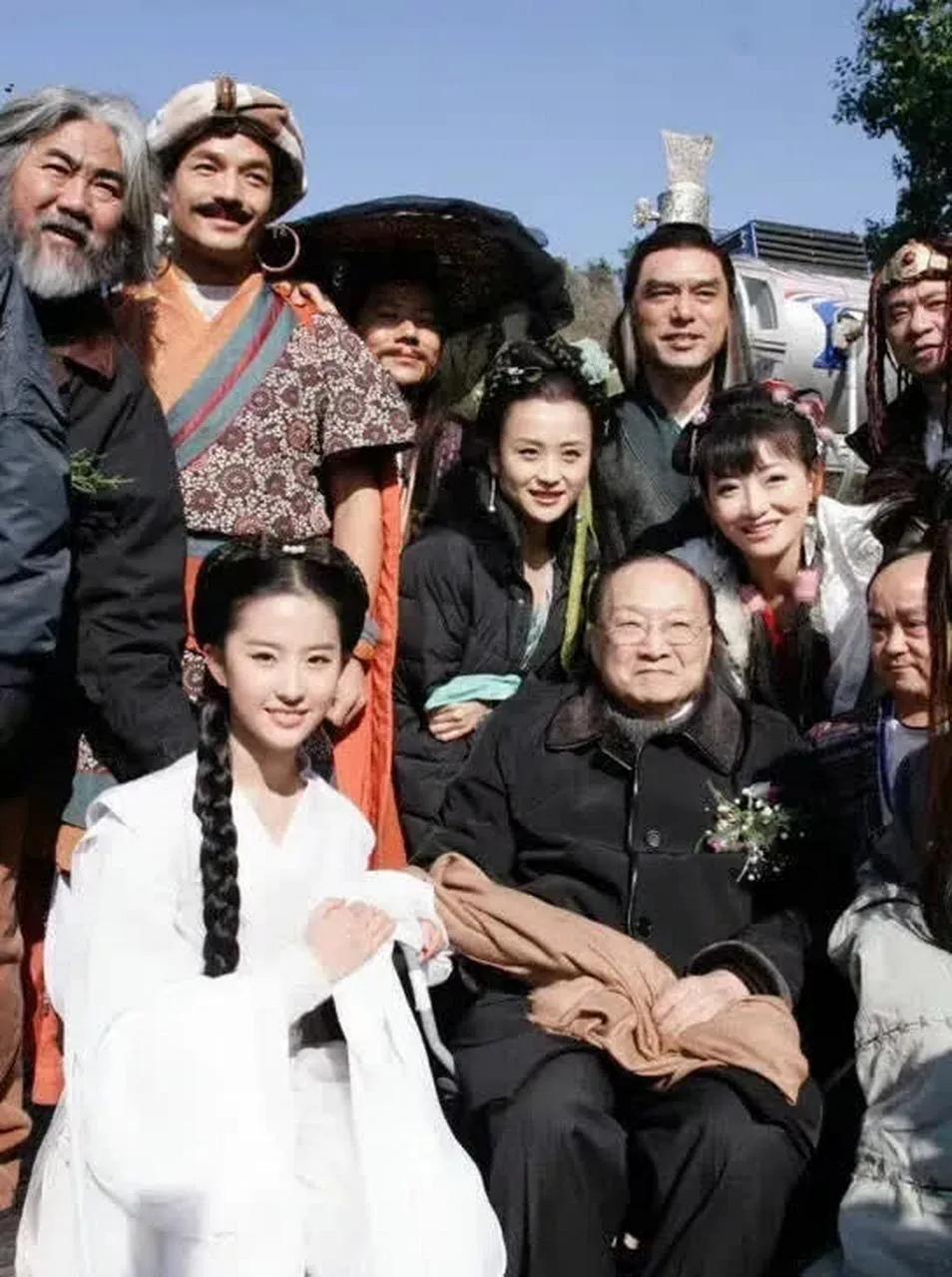 张纪中拍的这版《神雕侠侣》除了刘亦菲的小龙女之外，没有一个角色是能看的过去的！尤