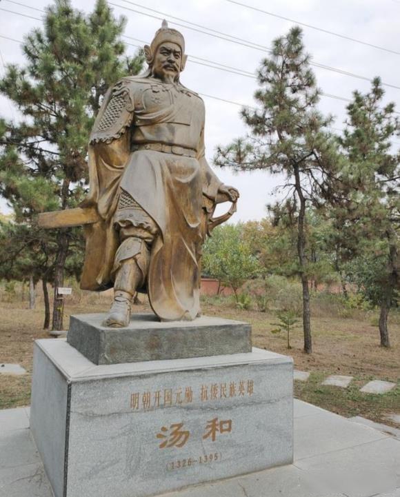 在洪武晚年，朱元璋“杀功臣”的行为成为历史警钟。1395年，他赐死宋国公冯胜；同