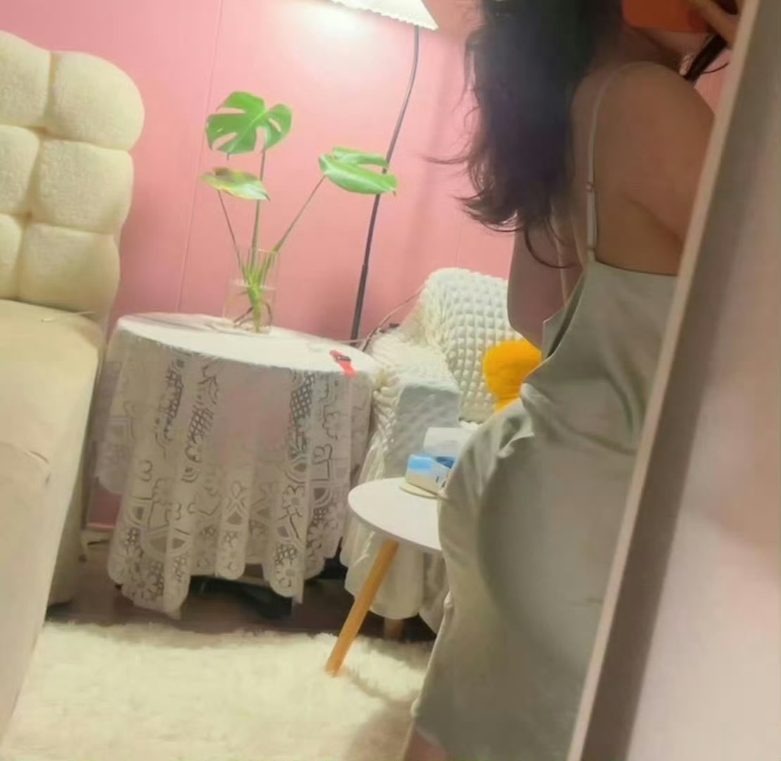 做你一天女朋友你会干嘛？ ​​​[费解]  ​​​