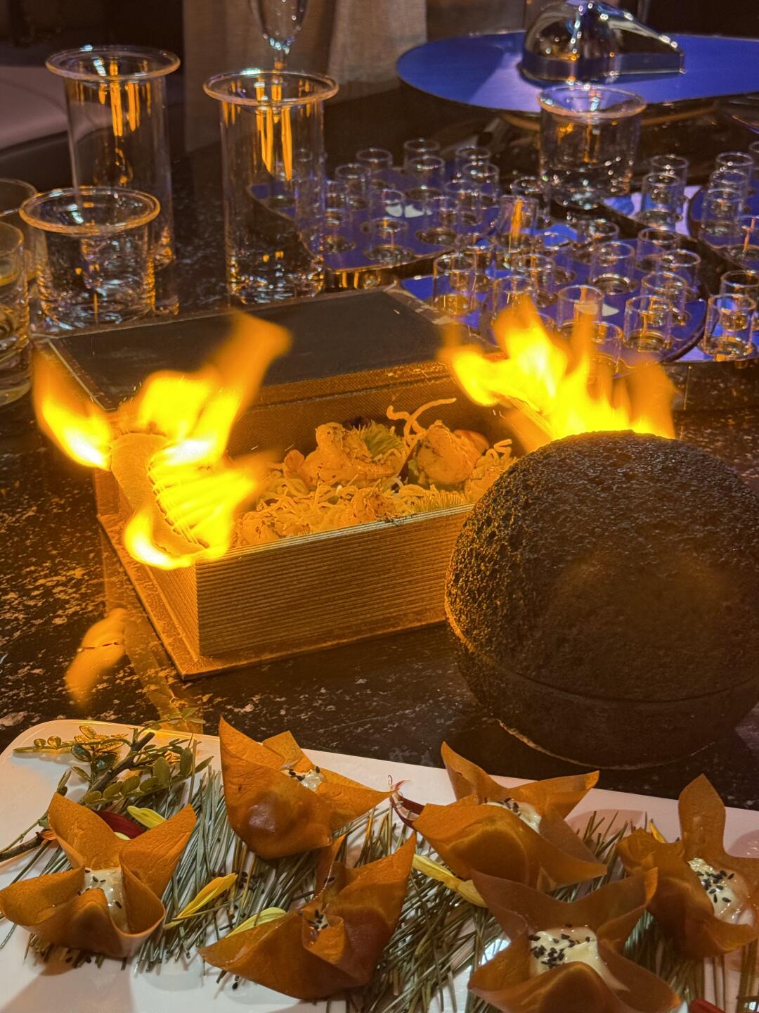 一整个高级的香槟晚宴🥂