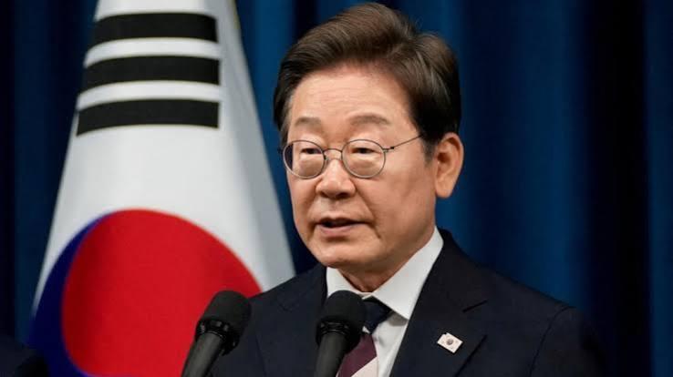 李在明终于等来王外长，24小时内，朝鲜向东部海域发射不明飞行器。

8月20日，