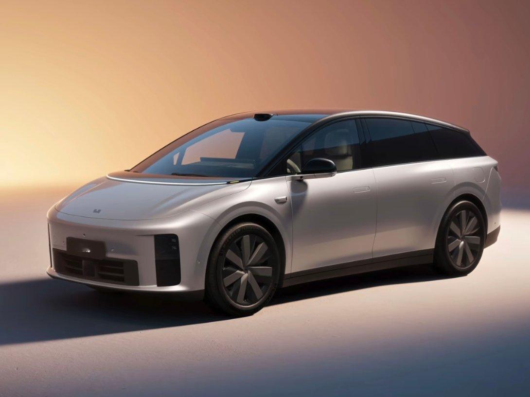 理想汽车发布25年Q3财报 理想Q3财报太能打了！营收274亿、前三季度累收83