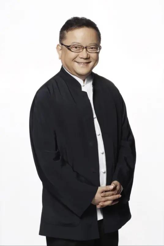 77岁的王刚，60岁的时候得了一子，本以为晚年可以安享清福，没想到现在17岁的儿