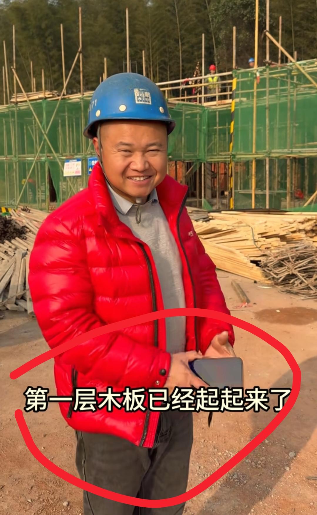 现在全网最糟心的男人就是农村四哥了吧！
不是因为要修房子，也不是因为拍视频没人看