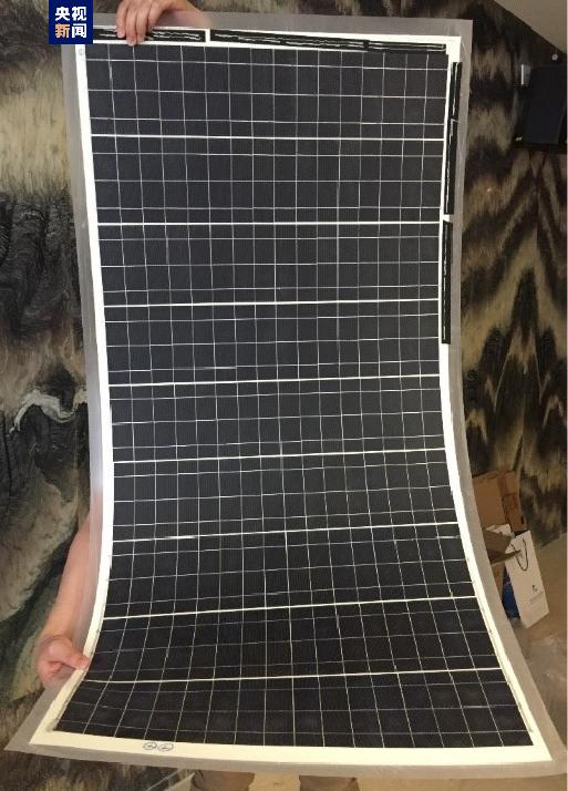 用这玩意儿把车子贴满，是不是就可以靠太阳充电了？近日，中科院上海微系统所研制出可