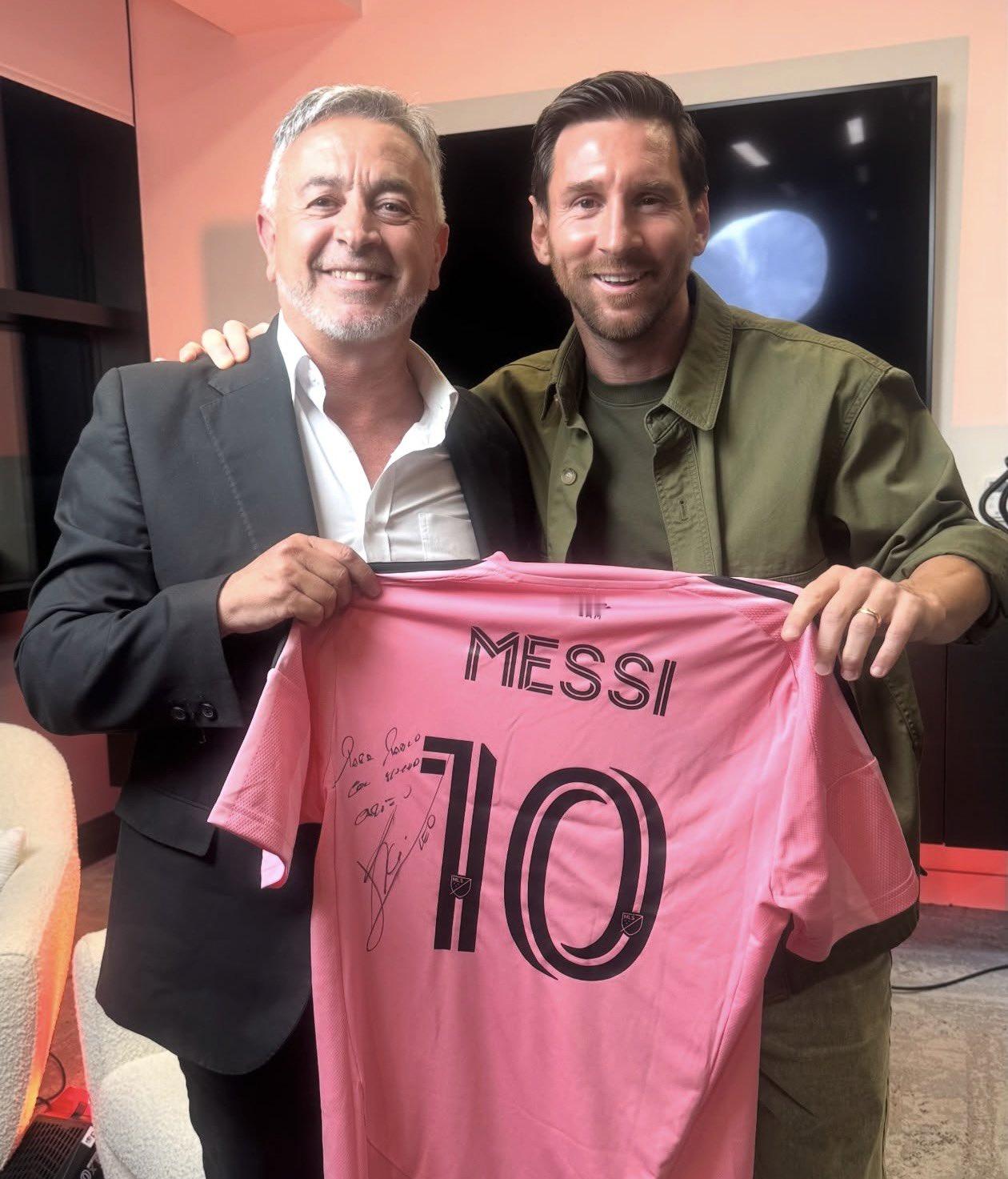 🔥这个记者有点儿东西✔️这次采访很成功，有新东西，梅西谈论得也很深入！梅西迈阿