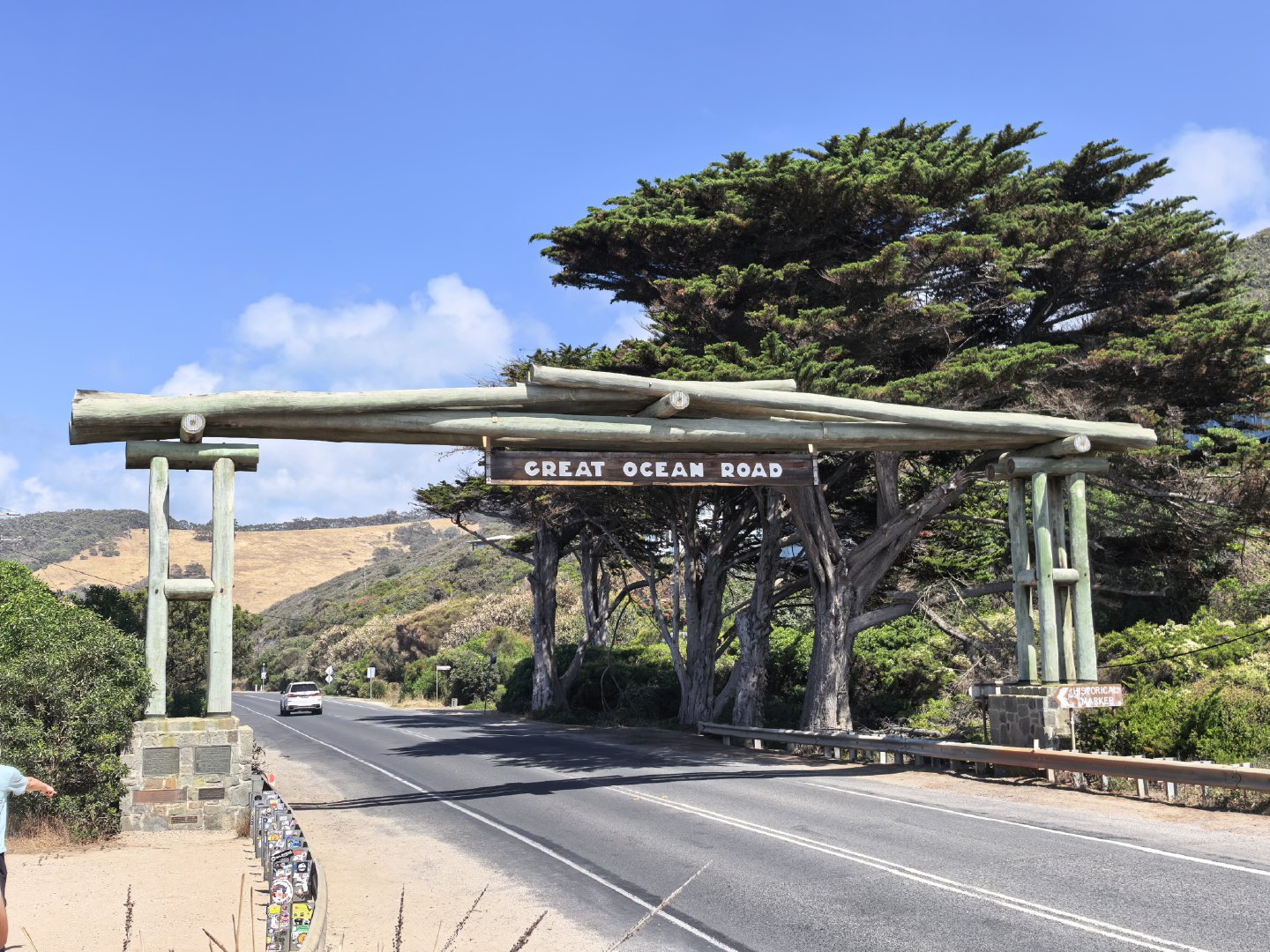 酒店没定，开到哪里是哪里