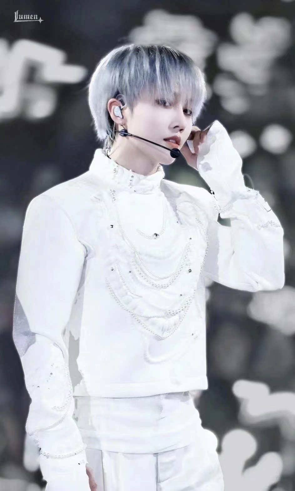 #东方卫视跨年首发阵容##刘雨昕东方卫视跨年官宣# 年底跨年晚会终于又到了的统治