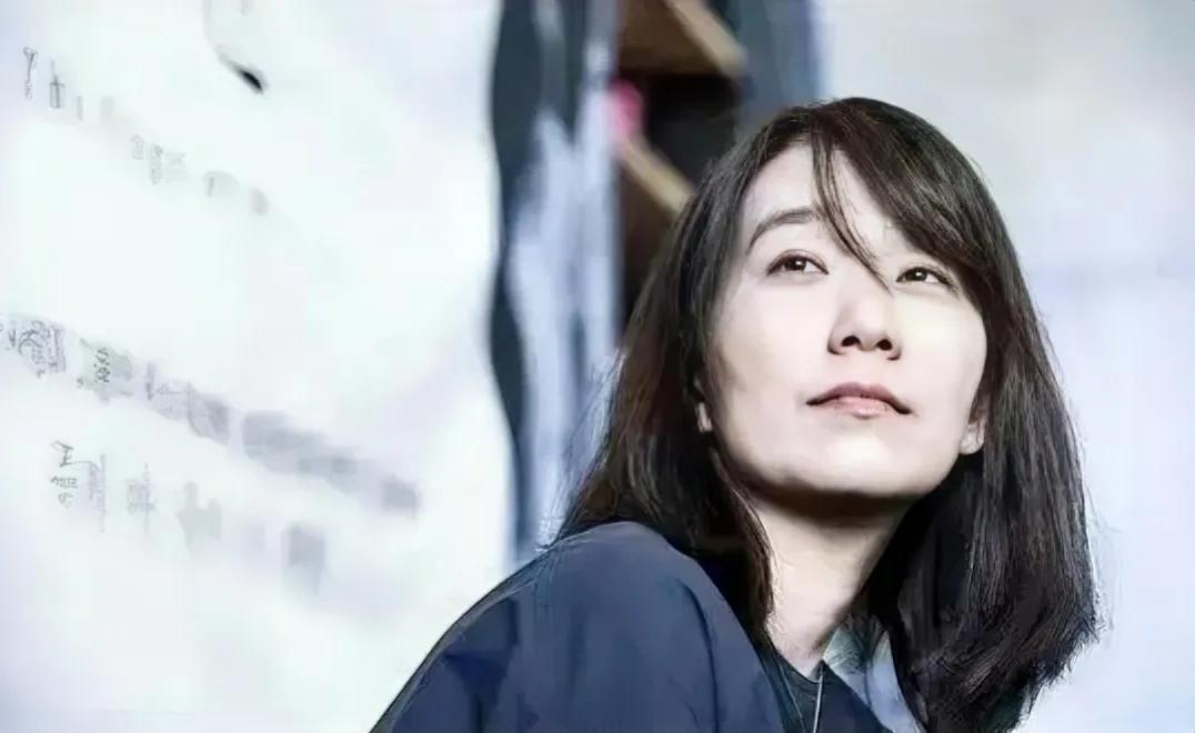 2024年的诺贝尔文学奖尘埃落定，韩国54岁的女作家韩江——注意，不是韩红，不少