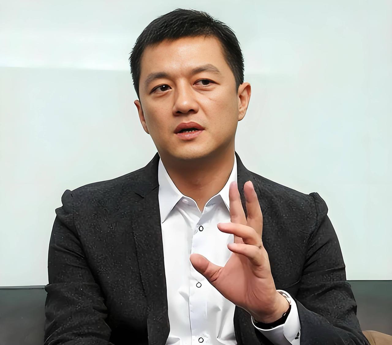 对不起，李亚鹏
我真的是错怪你了
之前你跟海哈金喜离婚的时候
我还嘲笑你
说你不