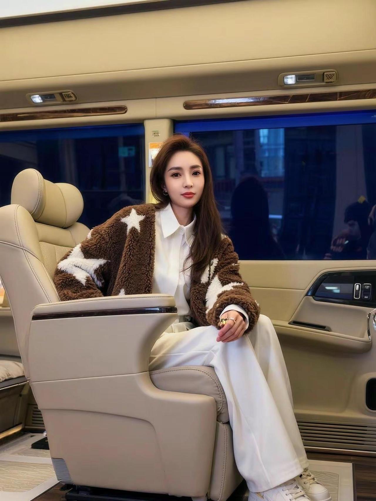 上热搜 懂的人都懂 推广