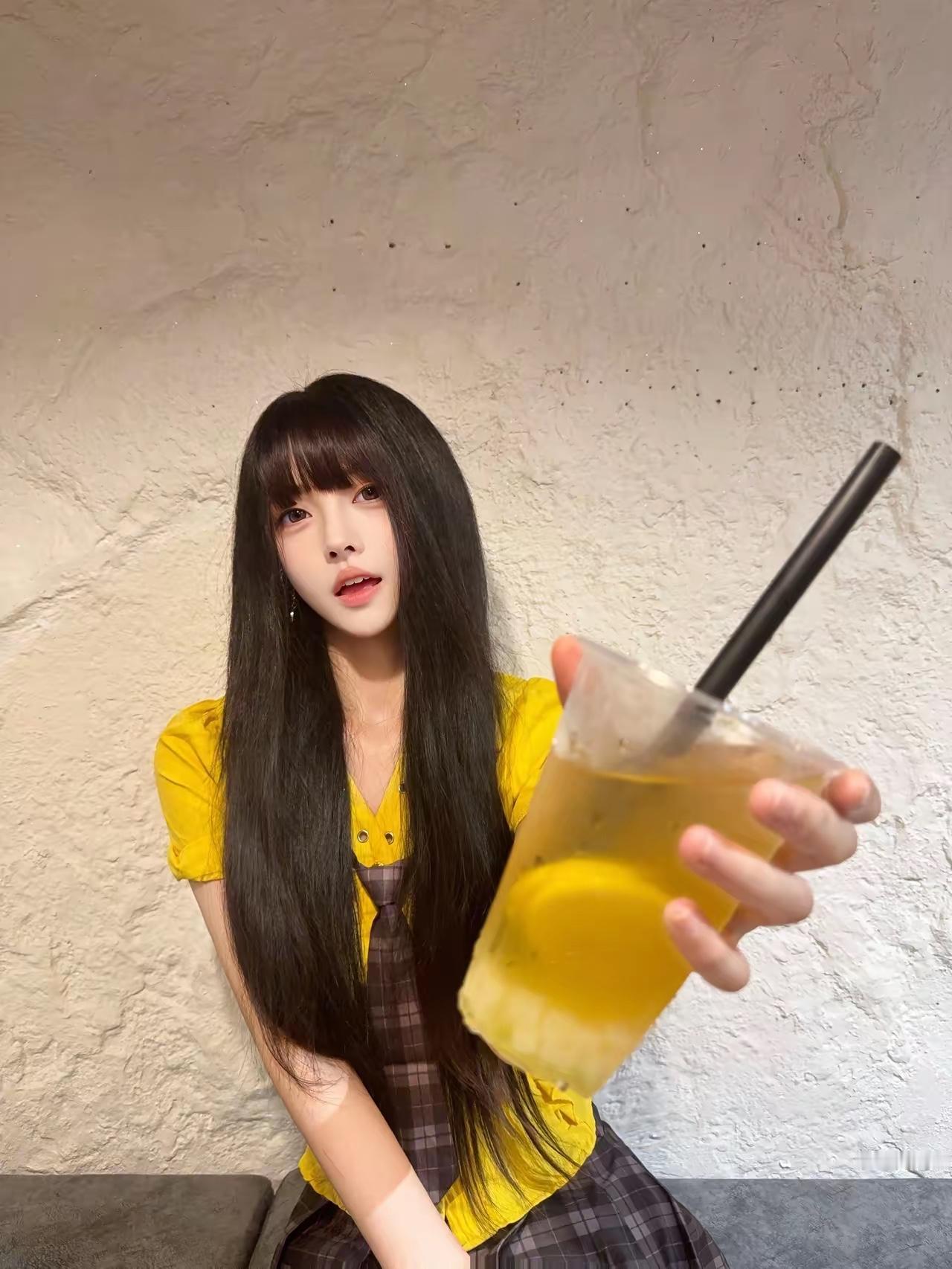 私房人像•
如果不曾遇见你，我本可以忍受孤独。   
微单 摄影 我镜头下的神仙