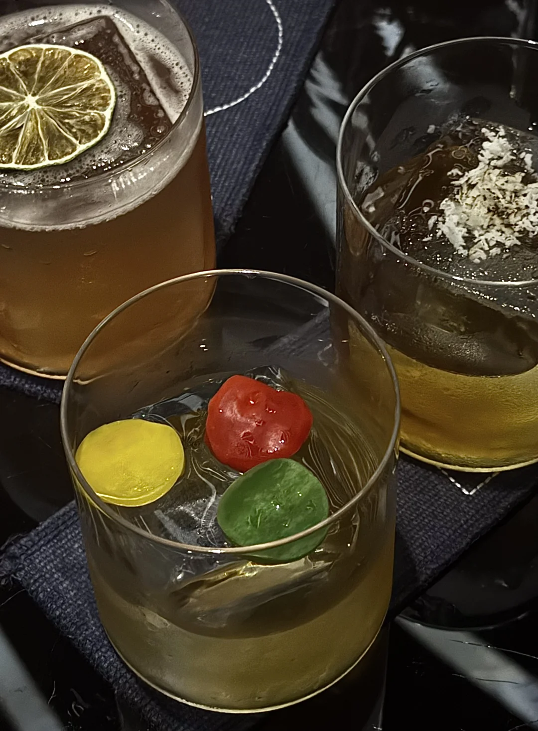 在芽庄连去两天的酒吧！！好好喝！！