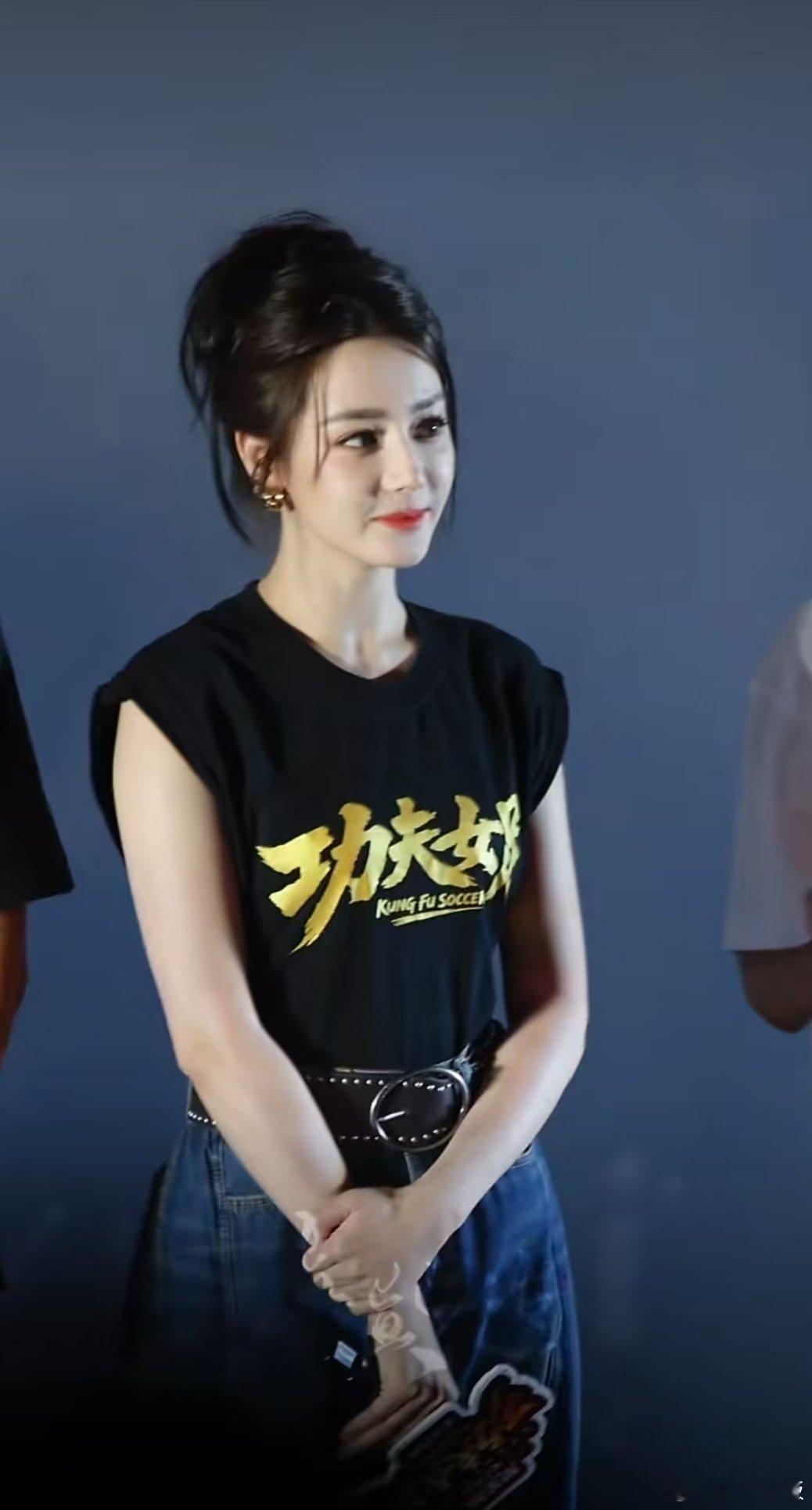 迪丽热巴说大美女晒黑了也好看迪丽热巴认可自己是大美女迪丽热巴说大美女晒黑了也好看
