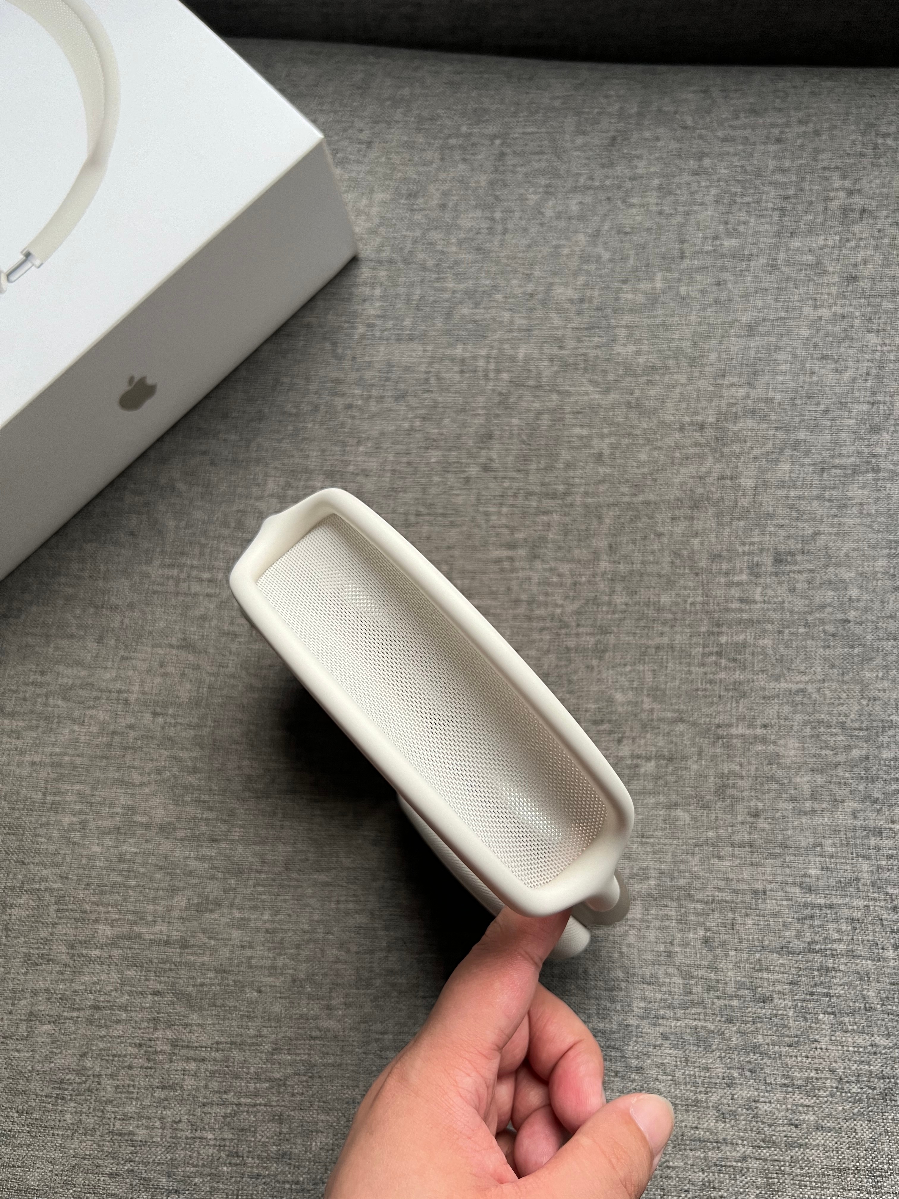 AirPods Max 1代 （USB-C） 金色，99新单机带盒，全国联保至2
