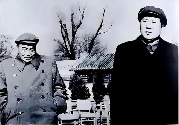 1952年，大病初愈的陈赓来到朝鲜战场，接替彭德怀的工作，结果刚到朝鲜没几天，陈