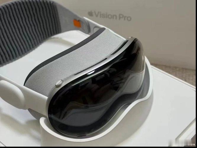 #AppleVisionPro年内中国上市#根据苹果公司首席执行官蒂姆·库克的宣