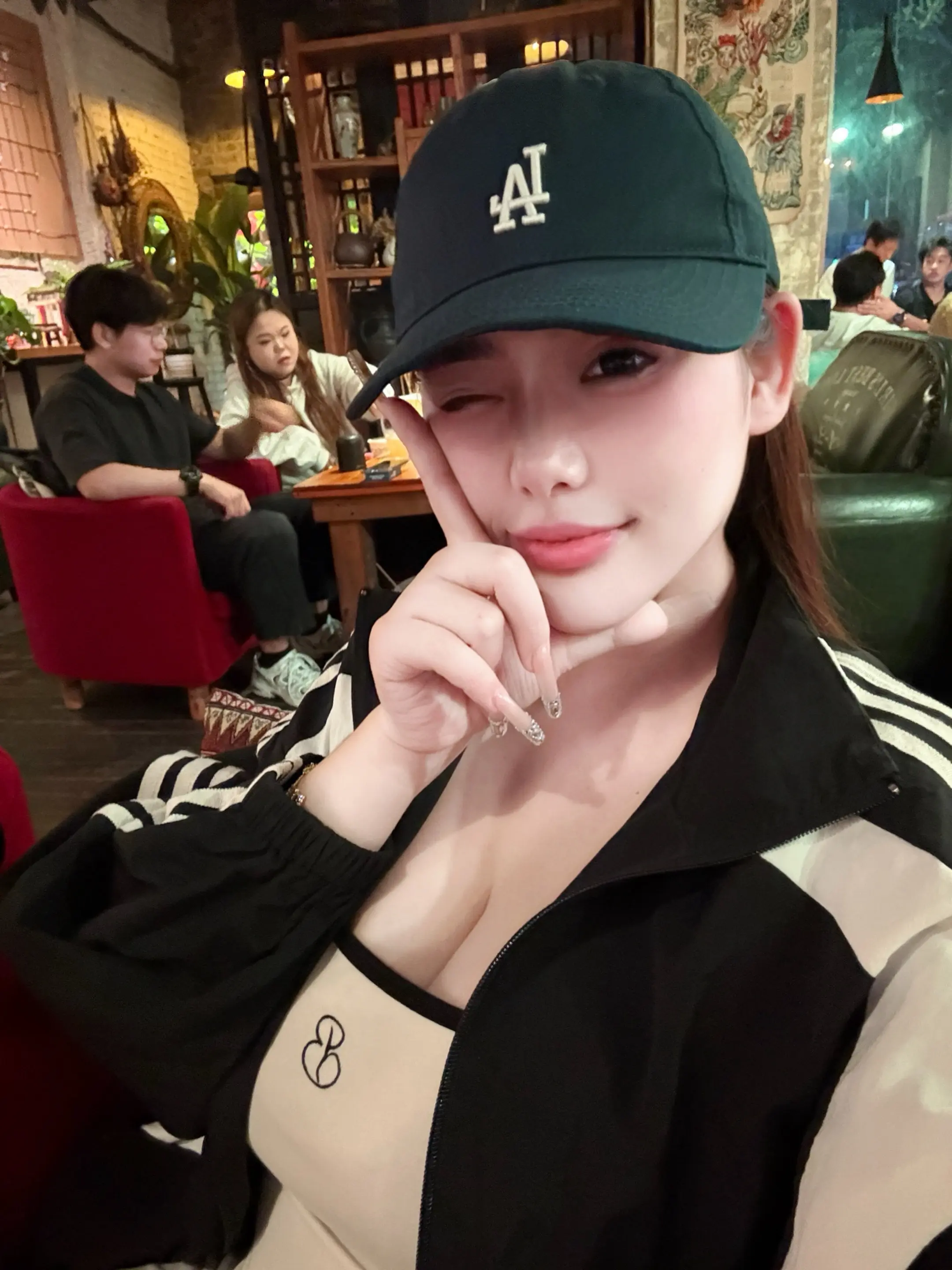 你值得拥有美好的一切 帽子控小姐姐 香香 自拍自拍自拍 分享