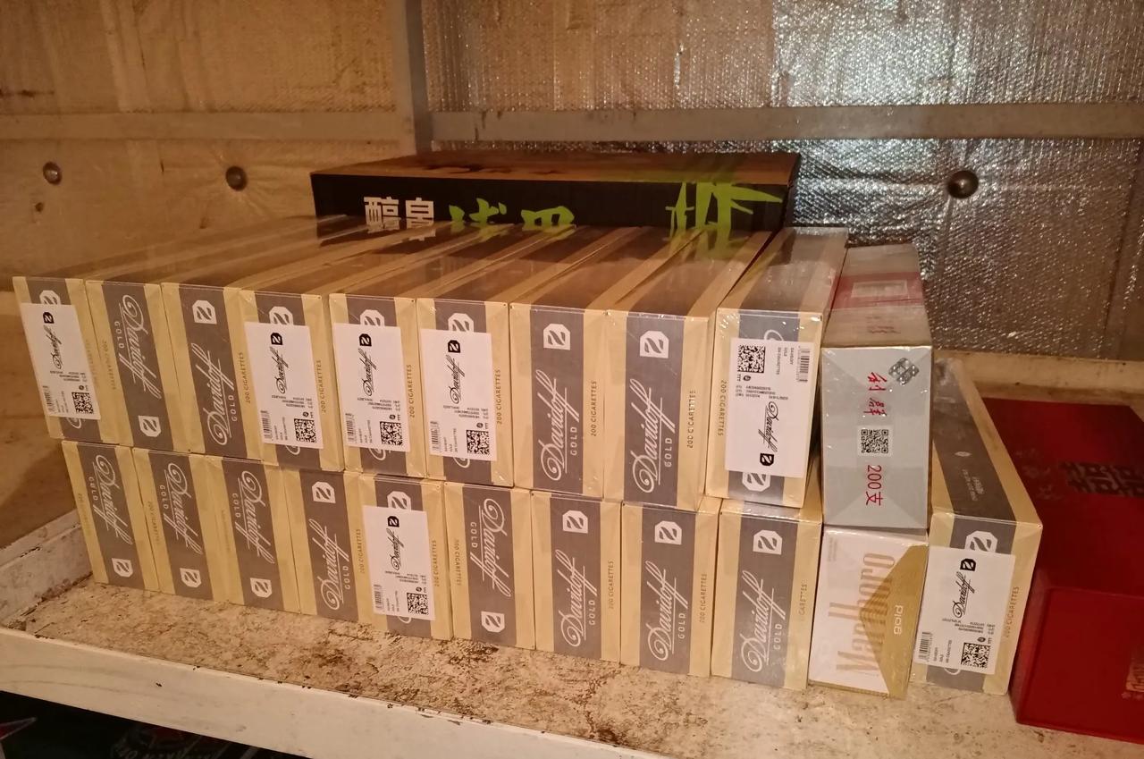 船放大洋之后的第一件事就是烟酒库房开放！

我们船已经开始放大洋了，吃过晚饭大家