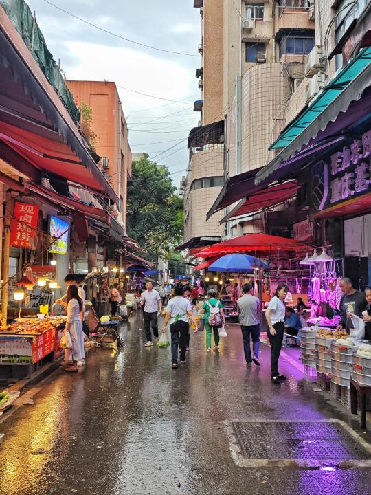 超热闹又有年代感的市场(citywalk341)