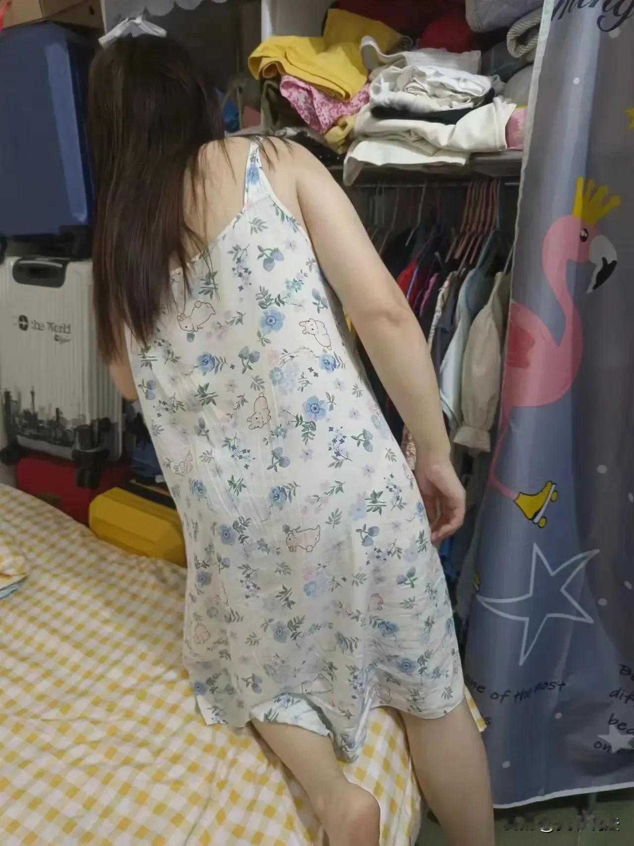 我是一名农民工，一直在外面打零工。我租的房子的房东真的很烦人。她是个五十多岁的女