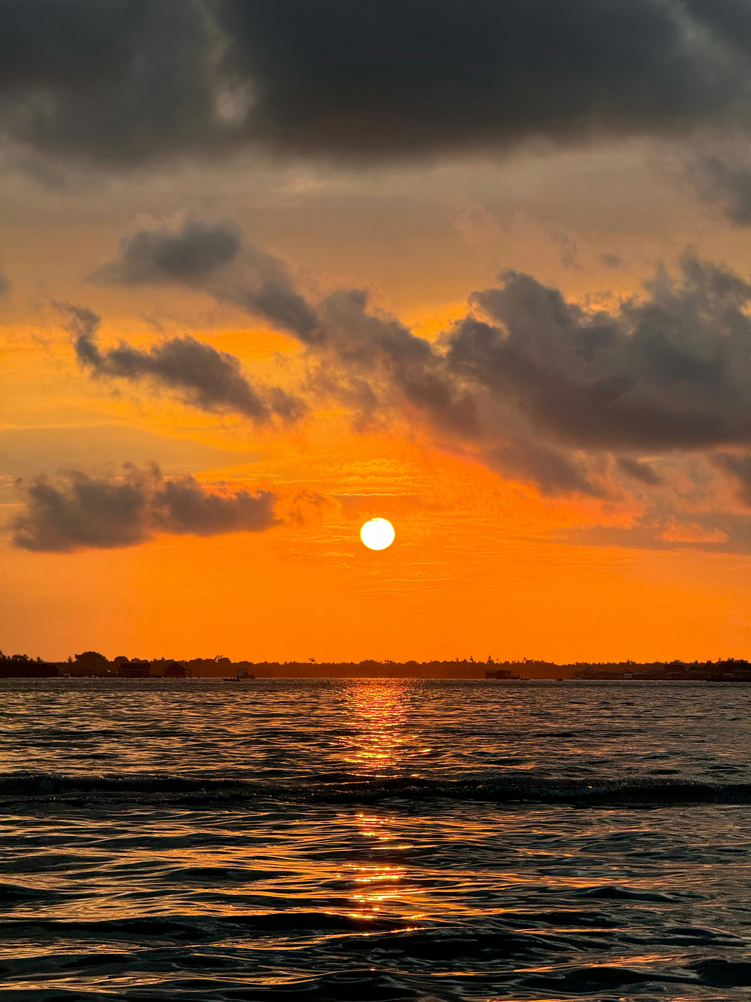 🏝️🫧🐚♫•*¨*•.¸¸♪✧后来我也想开了 就像我喜欢海我也不能跳海。 