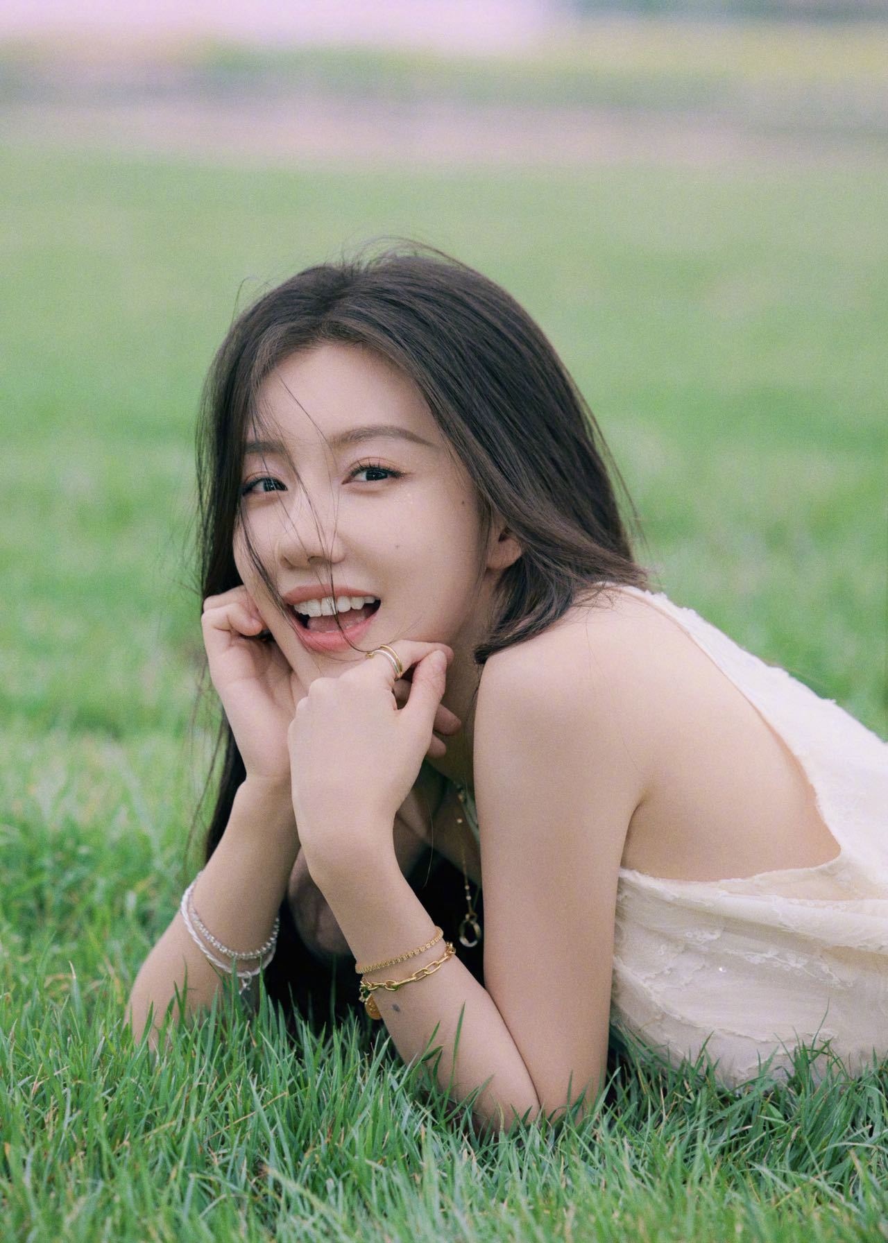 王鹤润祝大家永远勇敢 王鹤润生日长文表达温柔又内核强大，有袒露内心的真诚，也有鼓