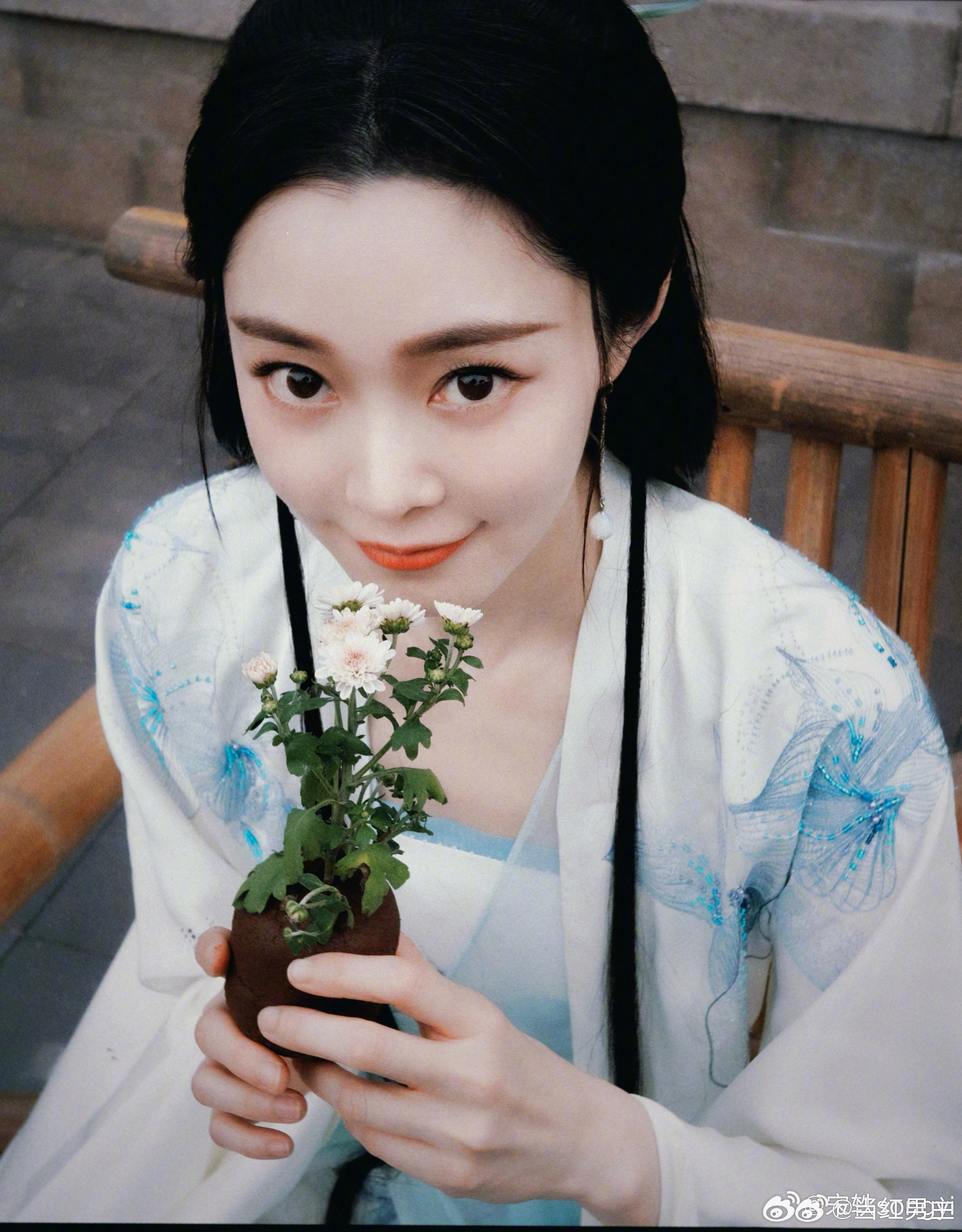 宋轶香菱已经17年了宋轶演香菱已经17年了，现在再看她的剧，完全能感受到蜕变！当