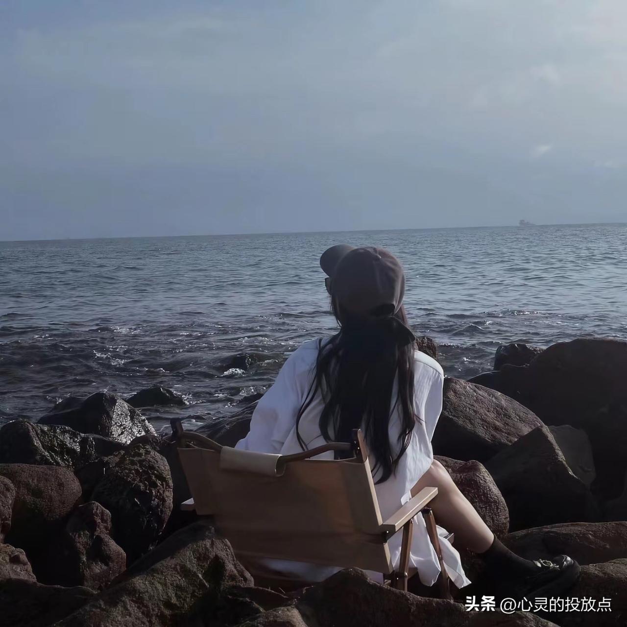 男人不想跟你过日子了，有哪些表现

1:他看你的时候眼里没有了爱，失去了那种喜悦