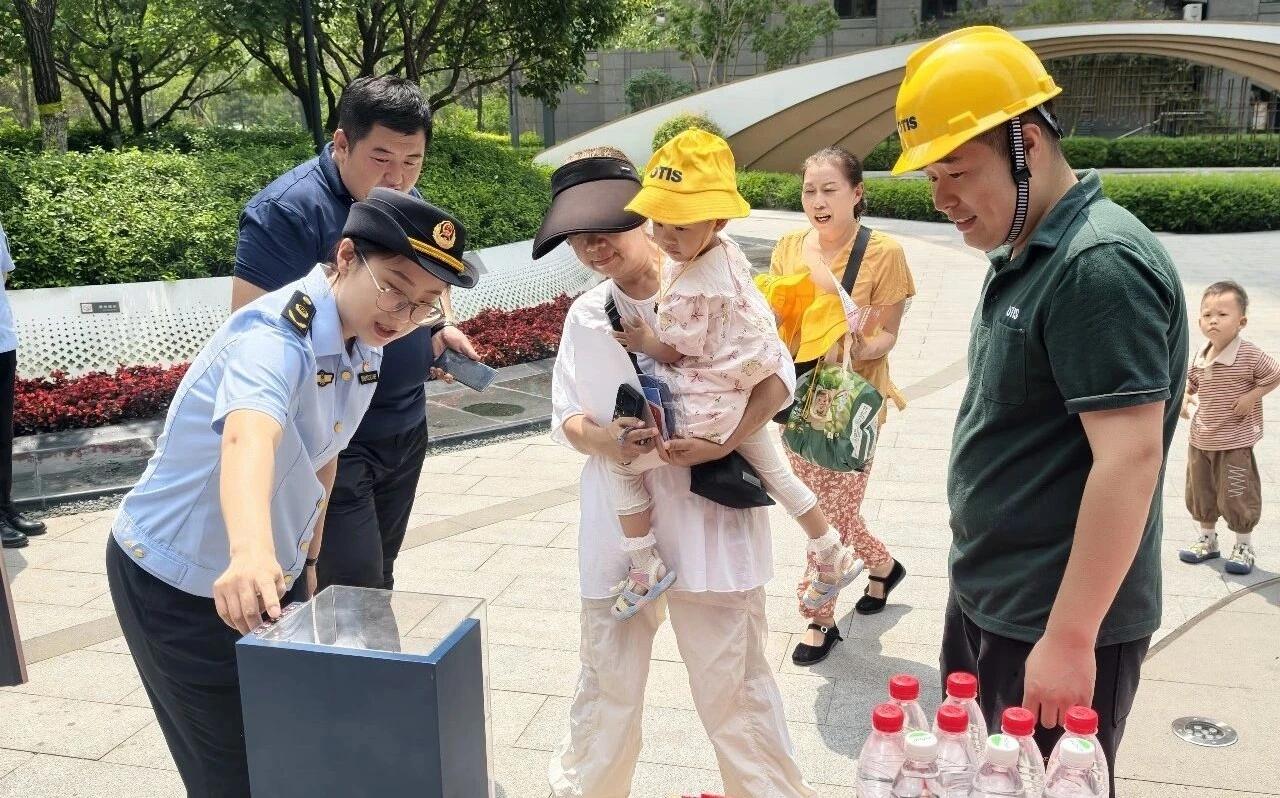 全国特种设备安全日｜直击电梯困人应急演练现场

6月29日是第三个“全国特种设备