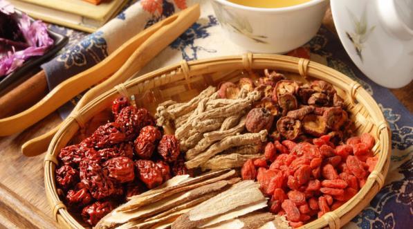精神分裂症，是小肠“烧着”了，此方快要失传。
 
父亲早年跟我说过这么一句话，说