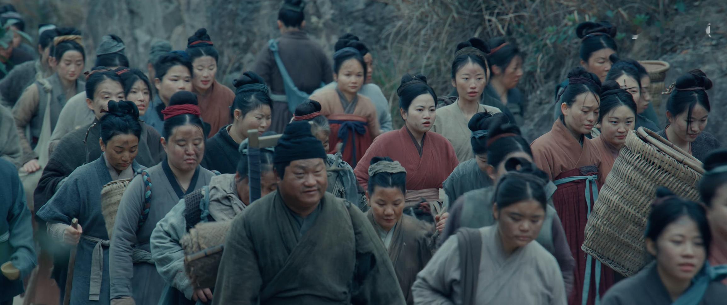 这一个个都营养好好一点不像灾民逃荒