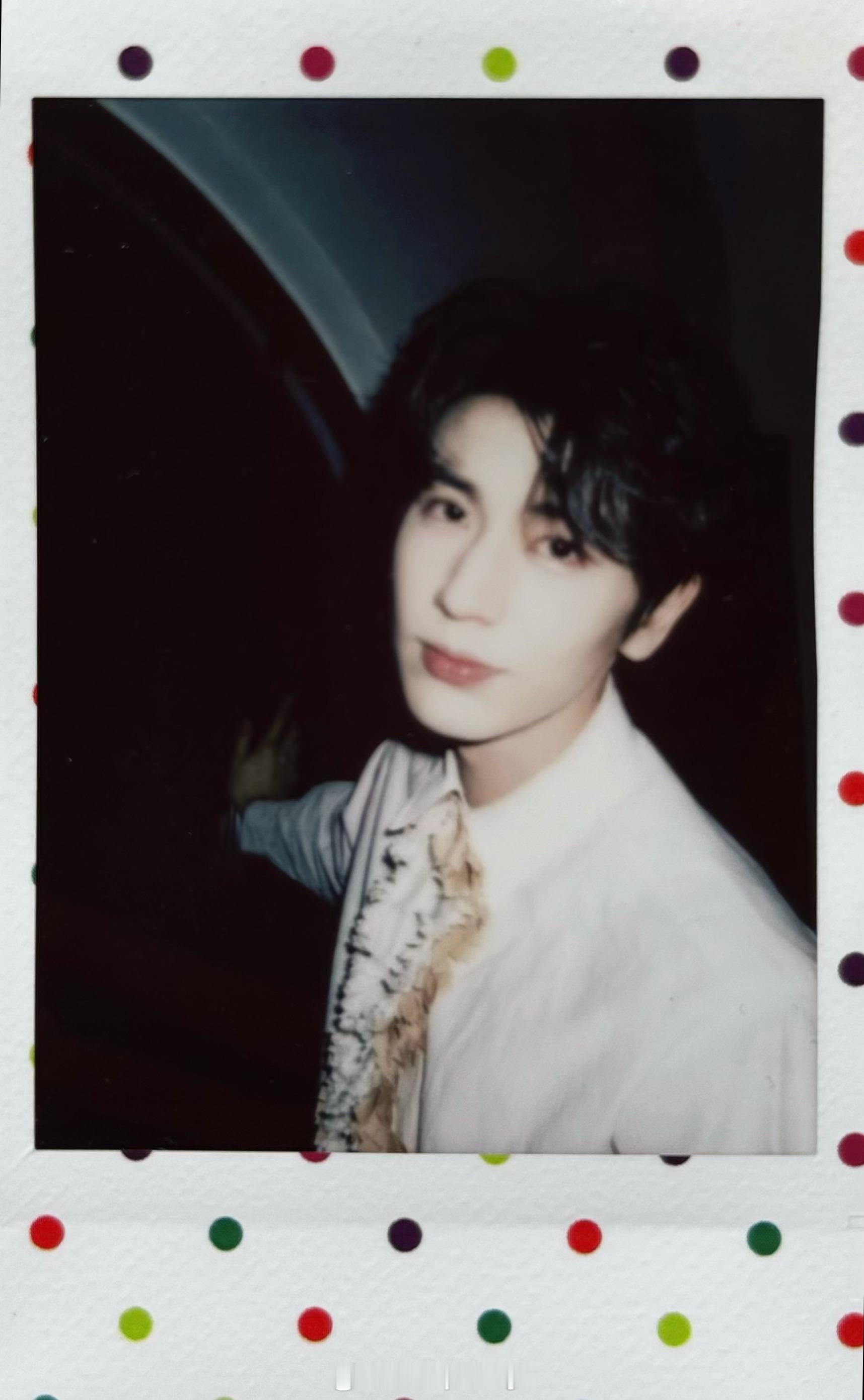 张凌赫 × 平安夜拍立得📸🍎风格大赏